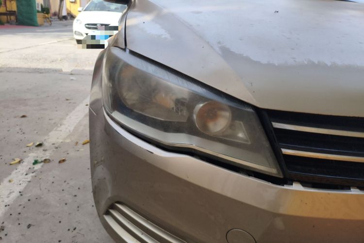 Used Volkswagen Jetta 2013 1.6L Manual Fashion Edition Right Front Headlight