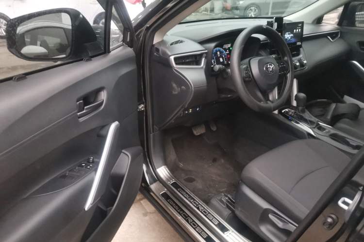 Used Toyota Corolla Cross 2024 2.0L Pioneer Edition Driver Seat
