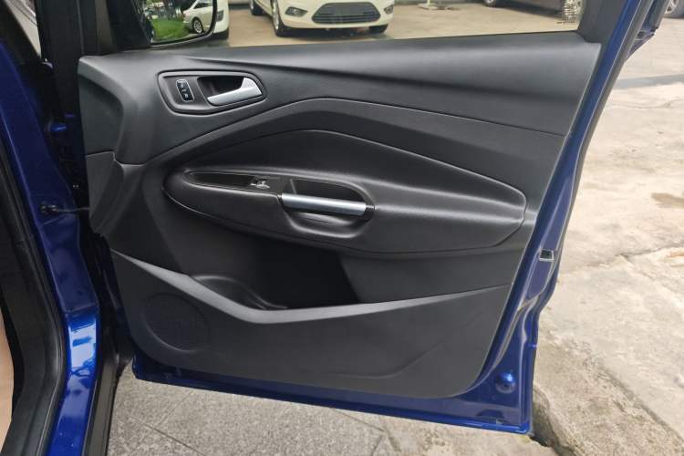 Used Ford Kuga 2017 EcoBoost 180 Two-Wheel-Drive Luxury Wing Edition