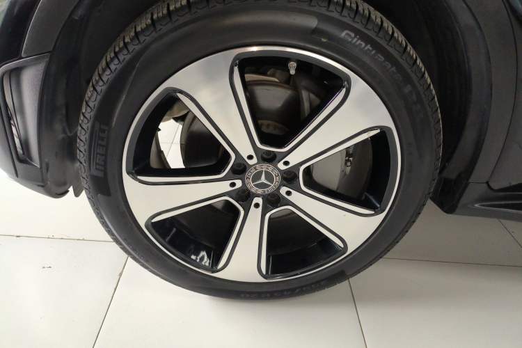 Used Mercedes-Benz GLC 2022 Refreshed GLC 300 L 4MATIC Dynamic Edition Prestige Version Left Front Wheel Hub