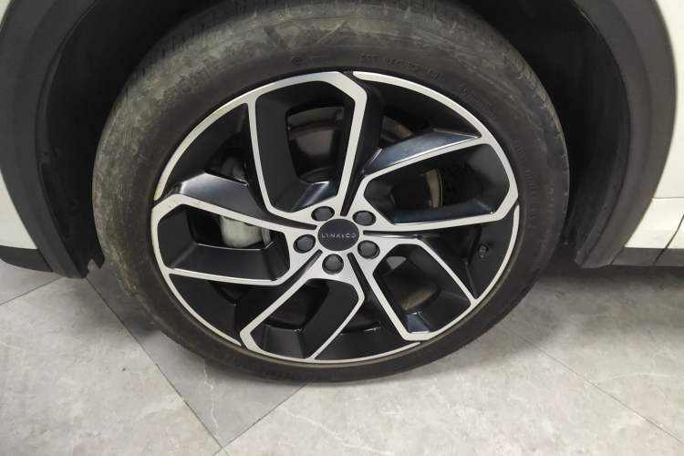 Used Lynk & Co 05 2020 2.0TD Two-Wheel Drive Shine Halo