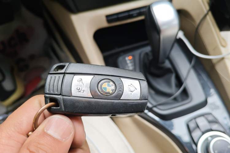 Used BMW X1 2010 sDrive18i Luxury Model Vehicle Key
