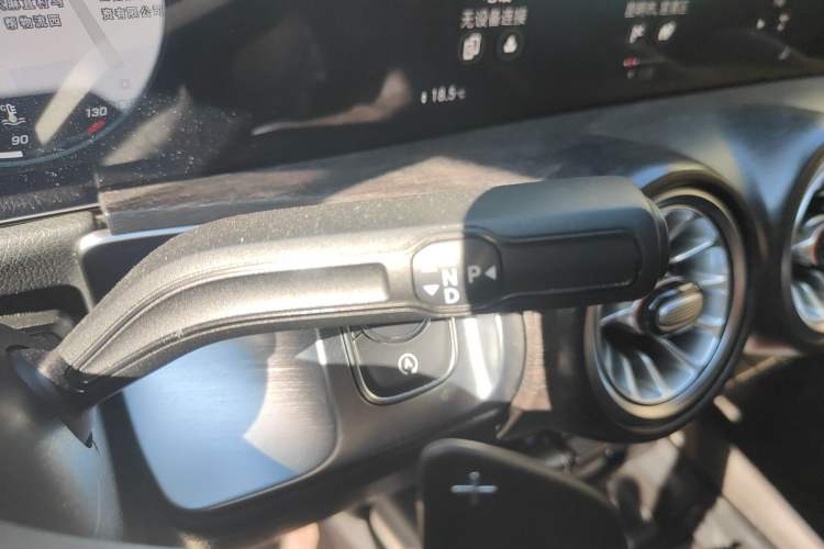 Used Mercedes-Benz GLB 2023 GLB 220 Fashion Model Gear Lever