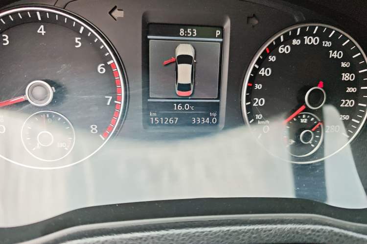 Used Volkswagen Passat 2013 2.0 TSI DSG Prestige Edition Odometer Close Up