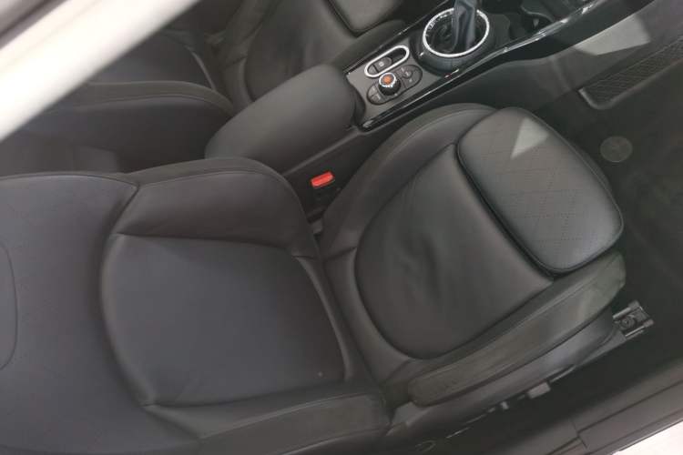 Used MINI Clubman 2016 1.5T COOPER Connoisseur Edition Right Front Seat