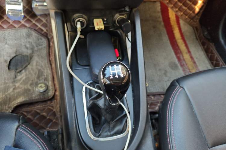 Used CHANGAN CS35 2016 1.6L Manual Luxury Model China V Standard