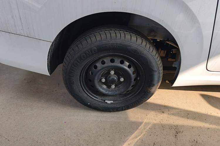 Used Wuling Hongguang New Energy 2024 All-Electric Model 300KM Standard Version
