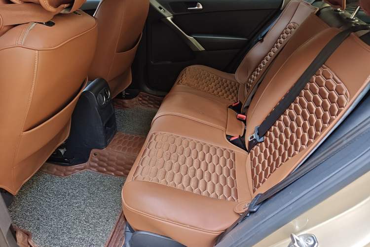 Used Volkswagen Tiguan 2012 1.8TSI Automatic Two-Wheel Drive Trend Edition Left Rear Seat