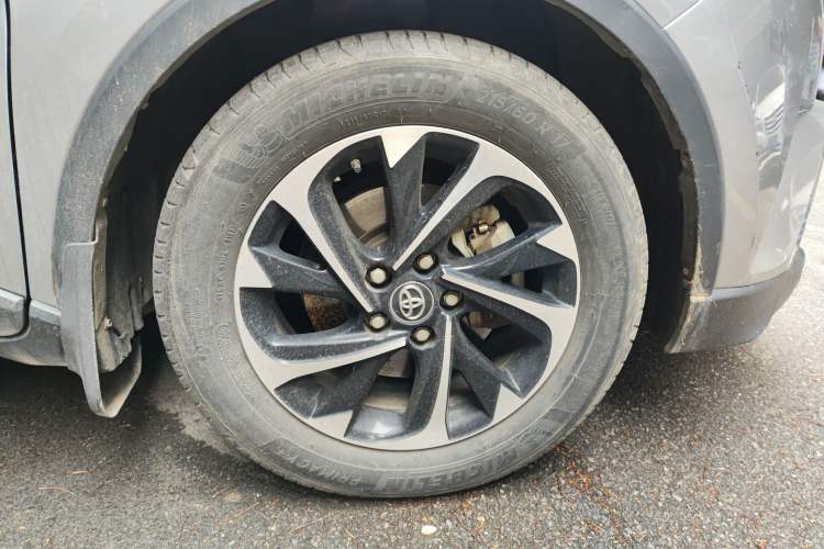 Used Toyota IZOA 2018 2.0L Yichi Edition China V Standard