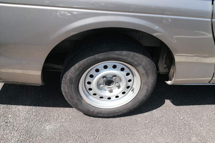 Used FORTHING Lingzhi 2022 M5L 2.0L Utility Model 7 Seats