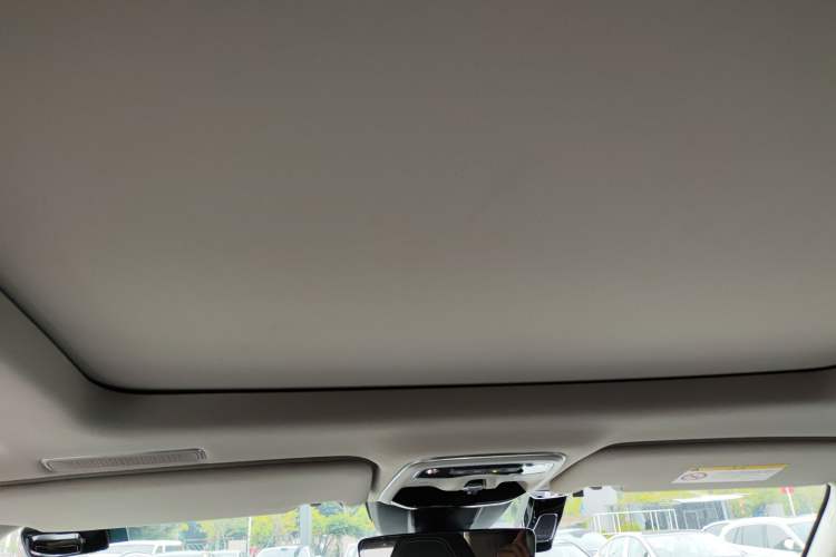 Used Lynk & Co 01 2017 2.0T Two-Wheel Drive Pro Edition
