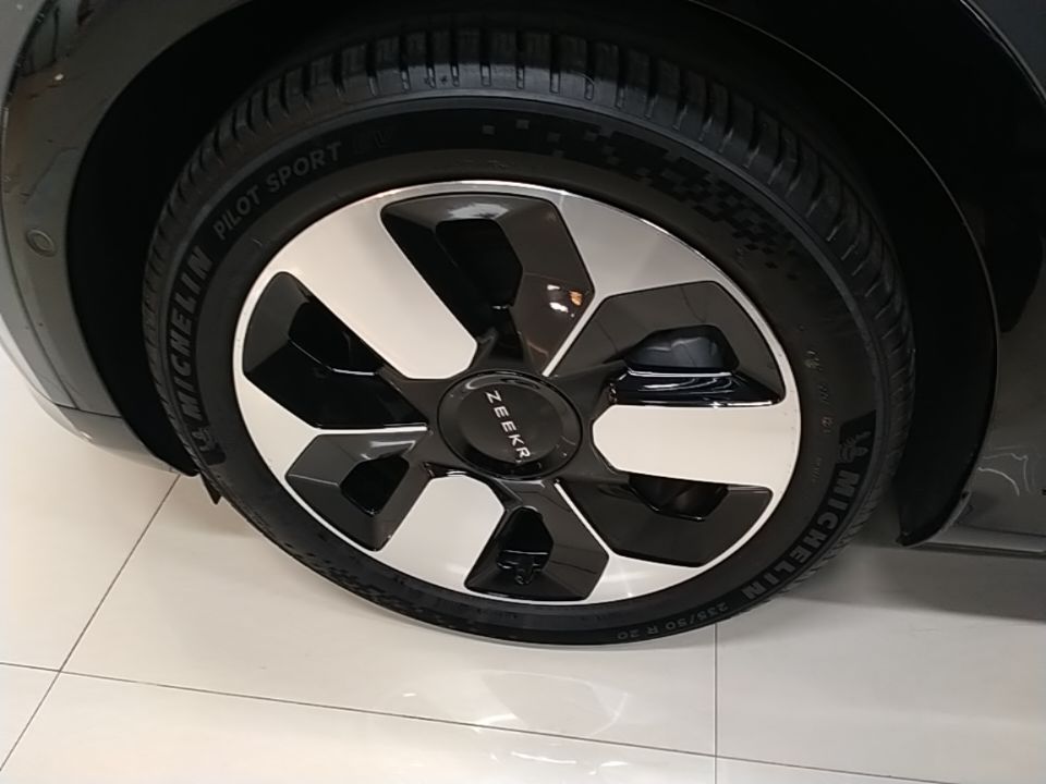 Zeekr MIX 2025 Intelligent Driving Version — снимка 10