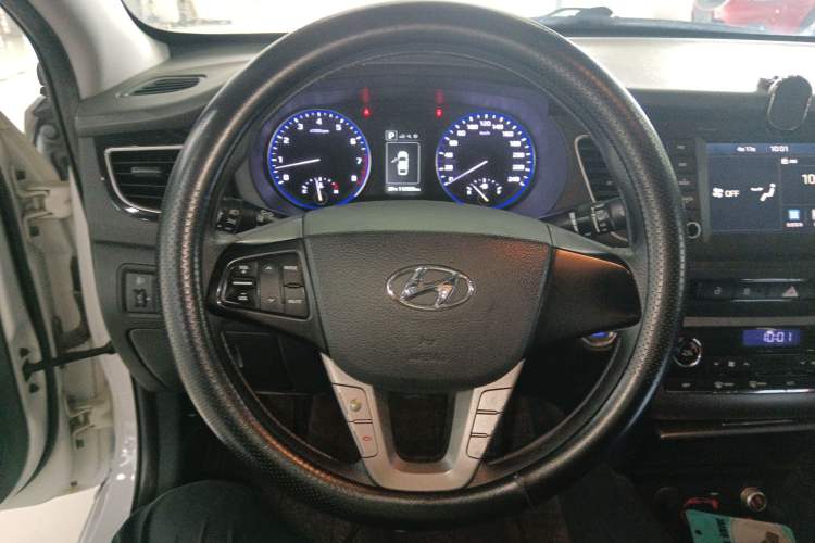 Used Hyundai Mistra 2016 1.8L Automatic Smart GLS Steering Wheel