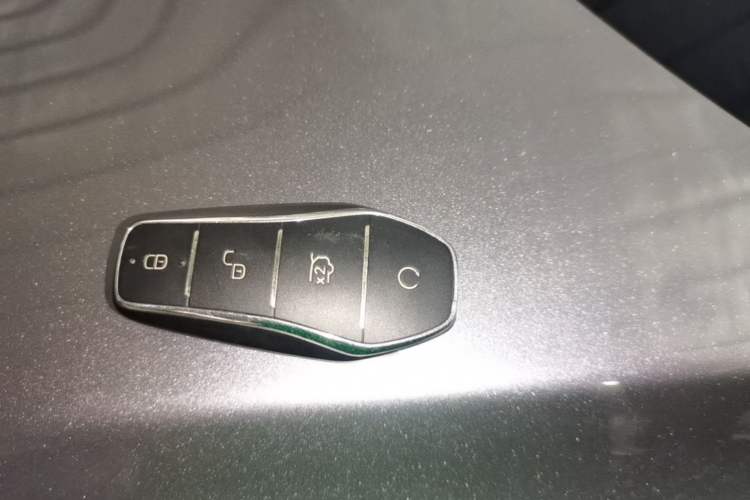 Used BYD Song PLUS New Energy 2024 HONOR Edition DM-i 110km Flagship Model
