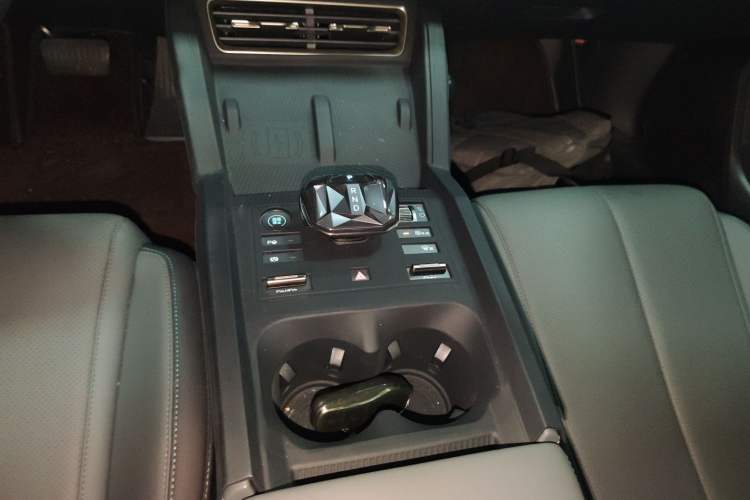 Used BYD Qin L 2025 DM-i Smart Drive 80KM Superior Model
