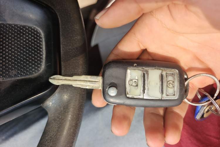 Used Dongfeng Fengon 330 2014 1.5L Manual Comfort Version DK15-02