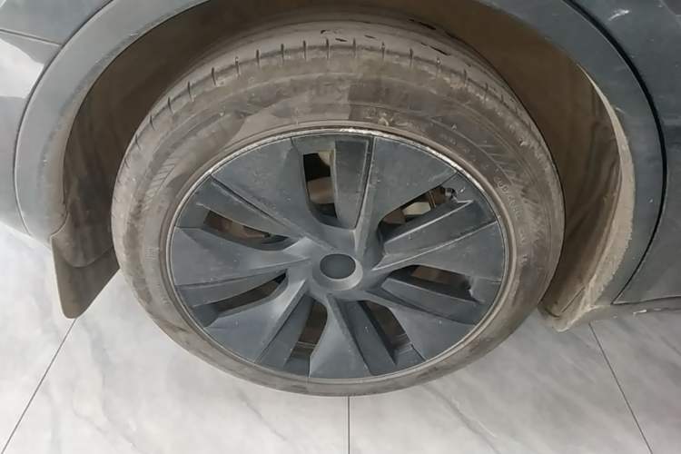 Used Tesla Model Y 2024 Rear-Wheel-Drive Version
