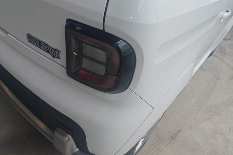 Used Livan Blue Balloon 2025 Model Dynamic Version Exterior 3