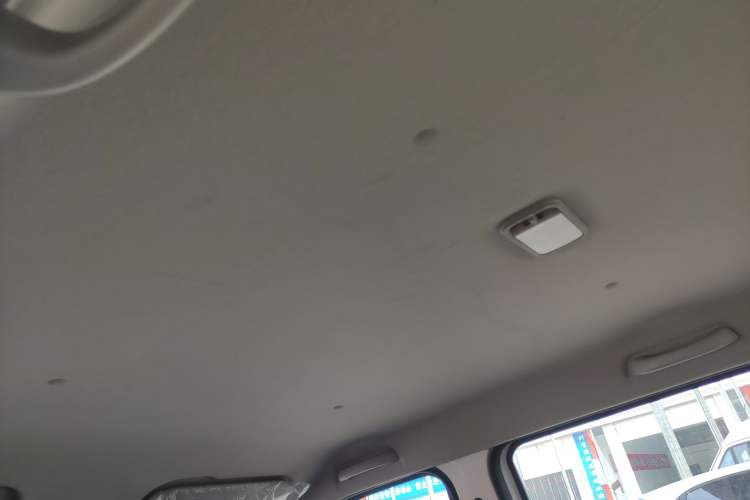 Used Wuling Hongguang PLUS 2019 1.5T Manual Standard Edition 5 Seats