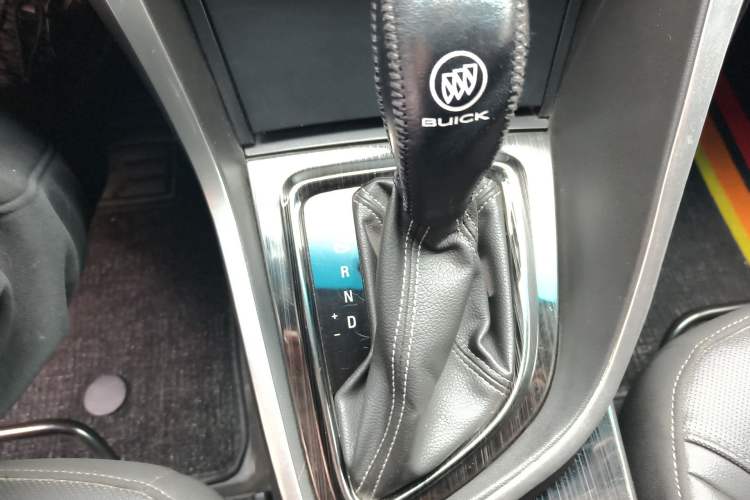 Used Buick GT 2021 1.3T Automatic Mild Hybrid Elite Version Gear Lever