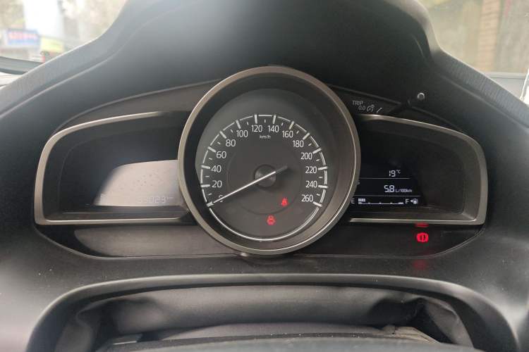 Used Mazda 3 Axela 2017 Sedan 1.5L Manual Luxury Model Emission Standard China V