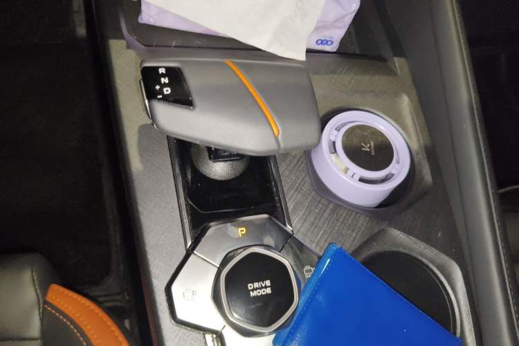 Used CHANGAN UNI-V 2023 1.5T Prestige Model Gear Lever