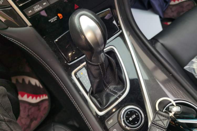 Used Infiniti Q50L 2016 2.0T Comfort Edition Gear Lever