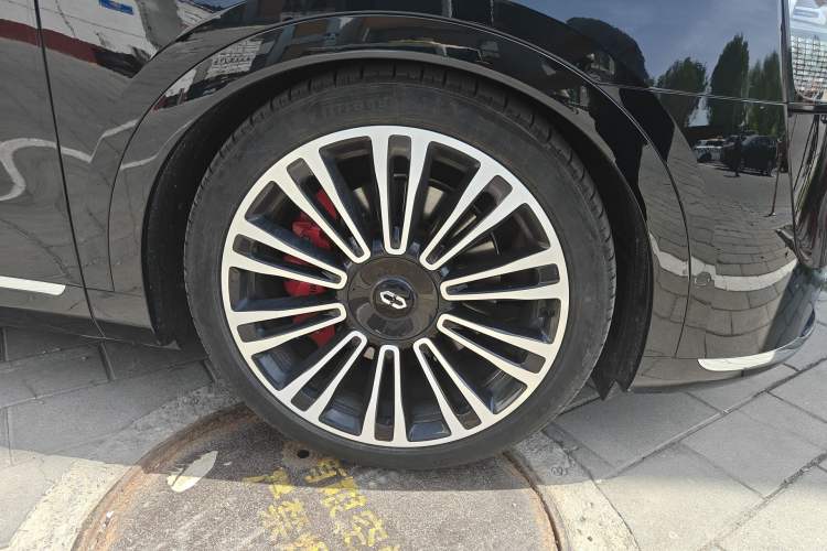 Used Hima AITO M9 2024 Range-Extended Ultra Version 42 kWh 6-Seater Model
