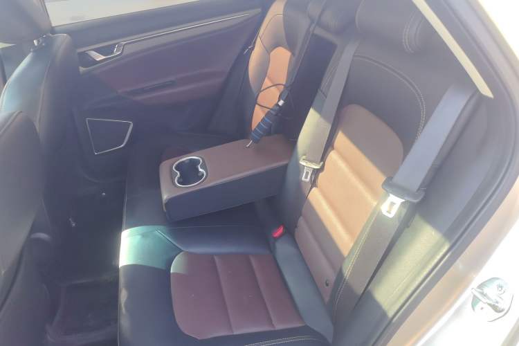 Used Geely Auto Emgrand GL 2018 1.4T DCT Prestige Smart Connectivity Version
