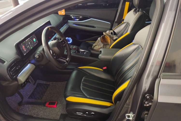 Used GAC Trumpchi EMPOW 2023 270T DCT J16 Version Left Front Seat