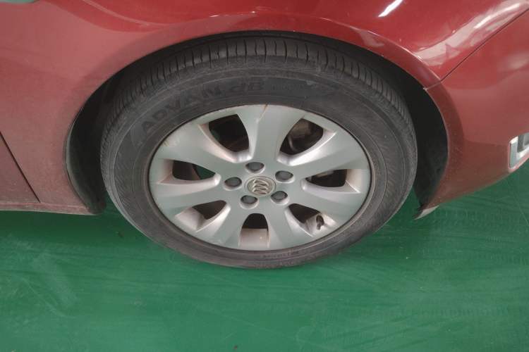 Used Buick Regal 2014 2.0L Leading Fashion Edition Right Front Wheel Hub