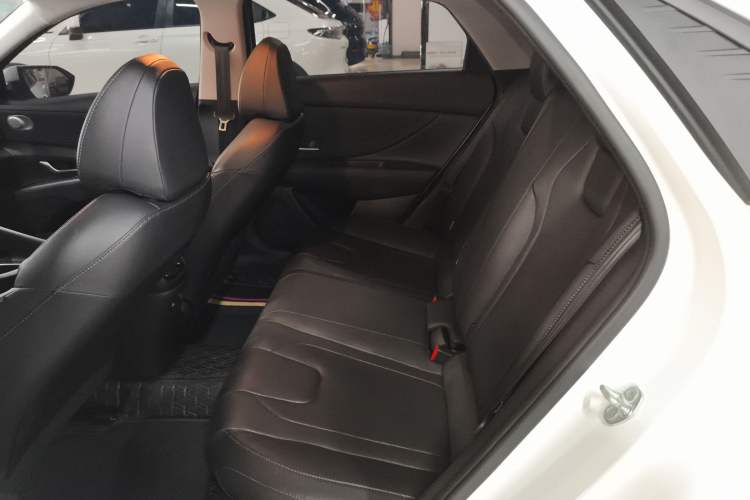 Used Hyundai Elantra 2022 1.5L CVT LUX Prestige Edition Left Rear Seat