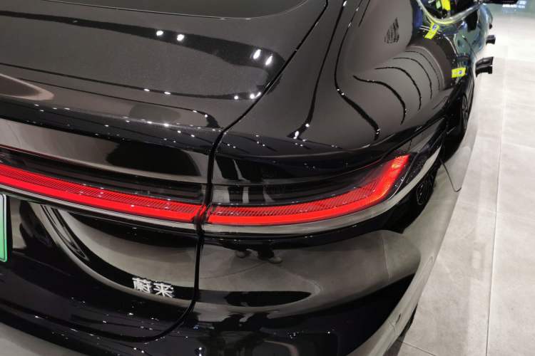 Used Nio ET7 2024 75 kWh Executive Signature Edition Right Rear Taillight