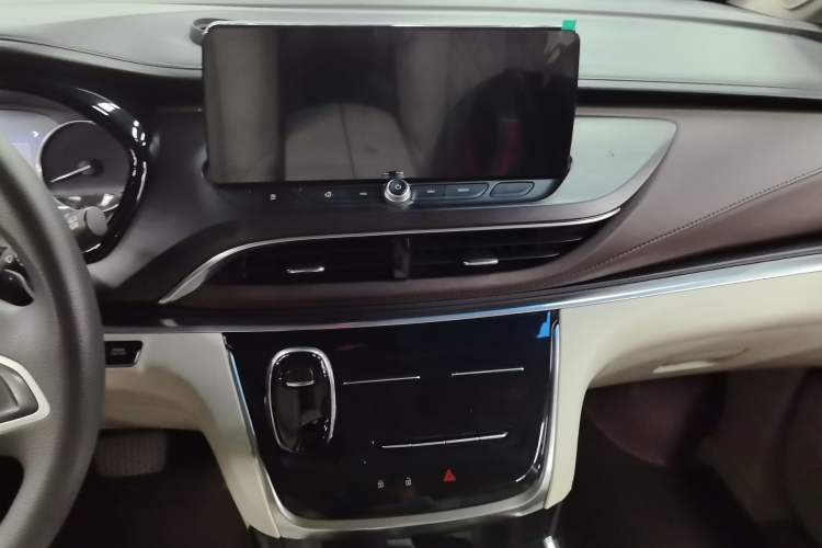 Used Buick GL8 2020 Land Cruiser Executive Class 652T Comfort Model
