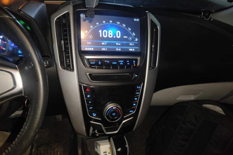 Used Luxgen U6 SUV 2014 1.8T Fashion Edition
