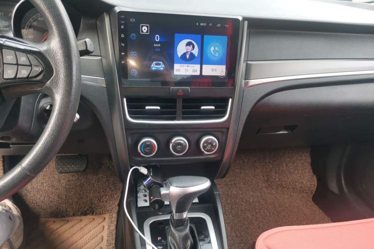 Used Bestune B30 2016 1.6L Automatic Luxury Model Audio And AC Panel