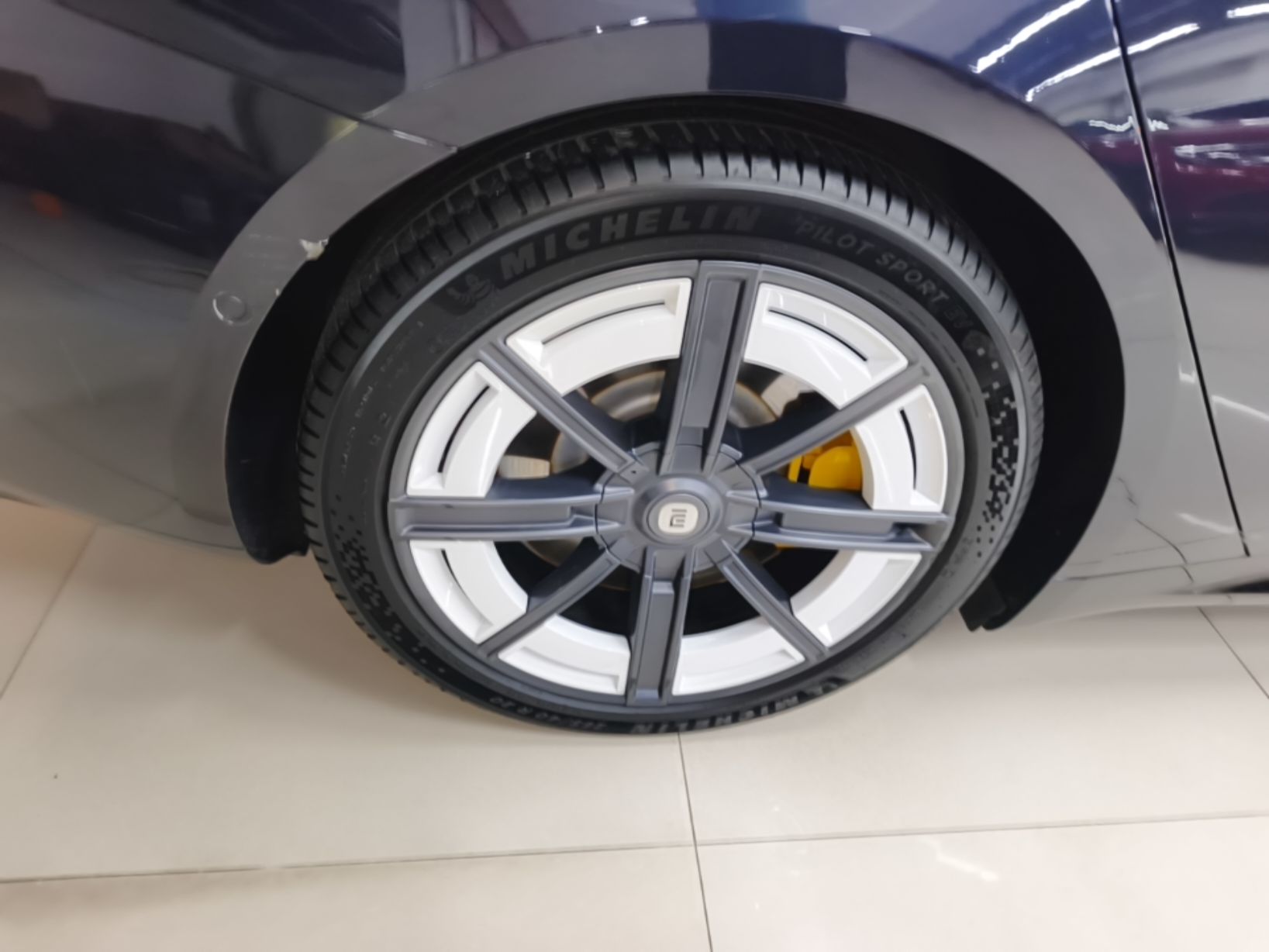 Xiaomi Auto SU7 2024 Four-Wheel Drive Ultra-Long Range Advanced Intelligent Driving Max Edition — снимка 11