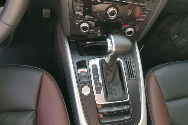 Used Audi Q5 2017 Plus 40 TFSI Technology Model