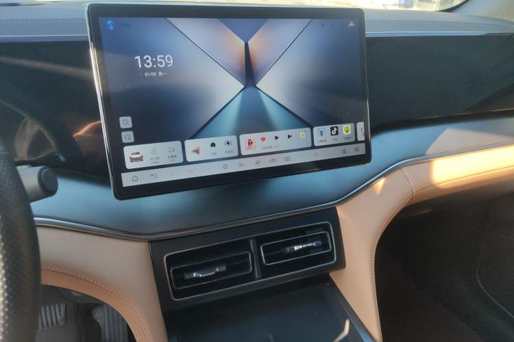 Used BYD Song L DM-i 2024 112 km Leading Edition