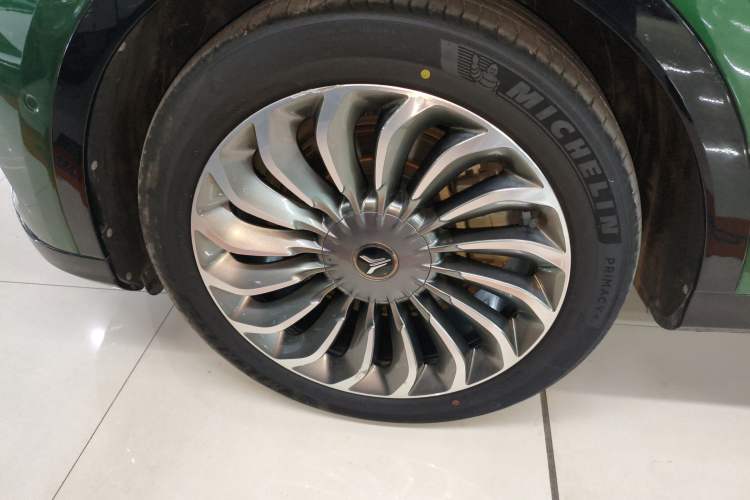 Used VOYAH FREE 2022 Four-Wheel Drive Ultra-Long Range Pure Electric Version
