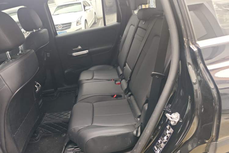 Used Mercedes-Benz GLB 2022 Updated GLB 200 Fashion Edition