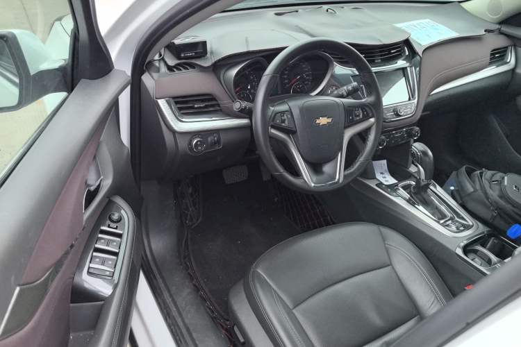 Used Chevrolet Malibu 2018 530T Automatic Luxury Edition Driver Seat