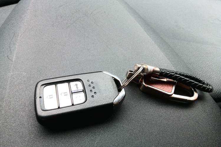 Used Honda Civic 2016 220TURBO CVT Luxury Edition Vehicle Key