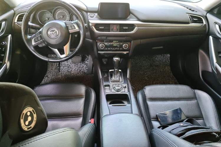 Used Mazda Atenza 2017 2.0L Blue Sky Luxury Edition Center Console