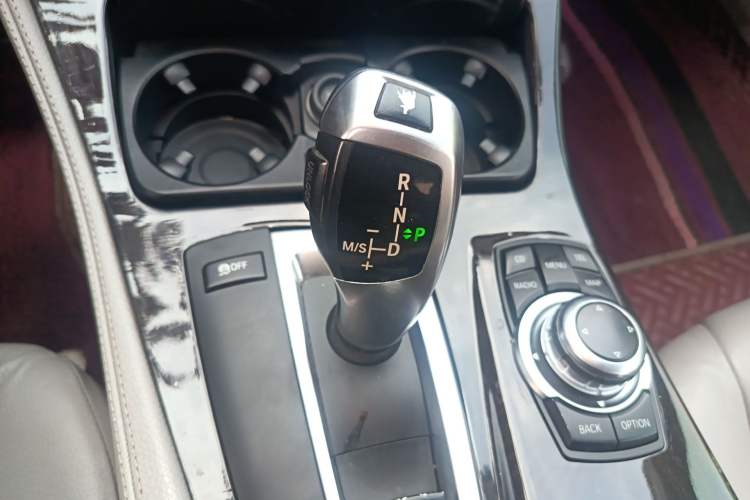 Used BMW 5 Series 2011 523Li Leading Model Gear Lever