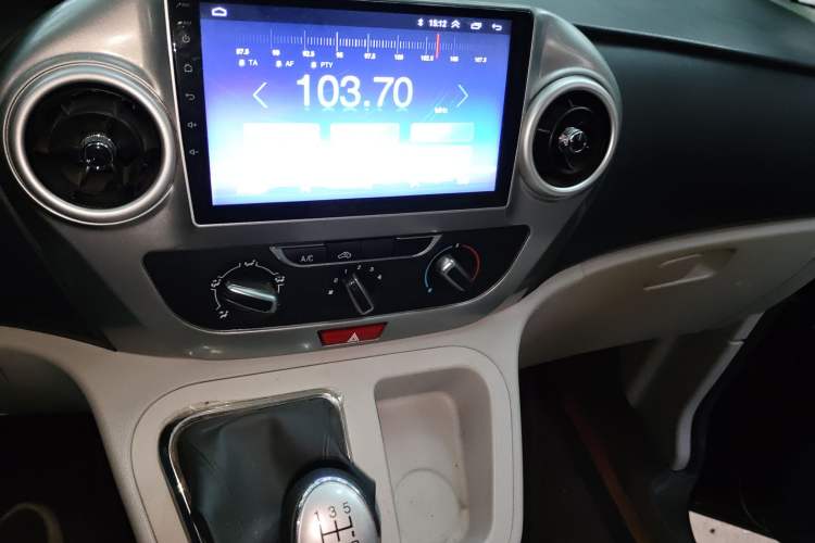 Used JAC Refine M3 2022 PLUS Creator Edition 1.5T Luxury Model Audio And AC Panel