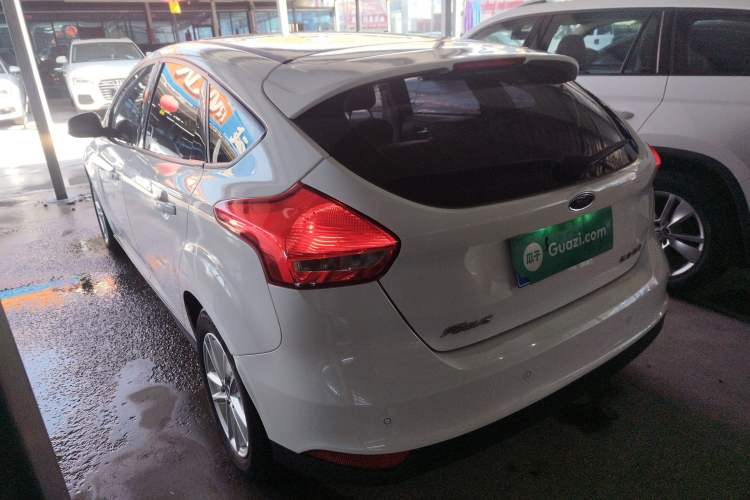 Used Ford Focus 2015 Hatchback 1.6L Automatic Fashion Edition Rear Left 45 Deg