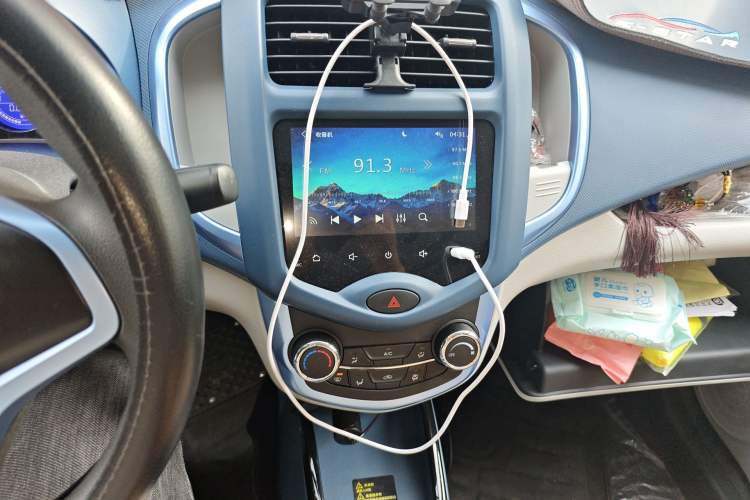 Used CHANGAN Benni E-Star 2021 National Edition Colorful Version Lithium Iron Phosphate (31.86 kWh) Audio And AC Panel