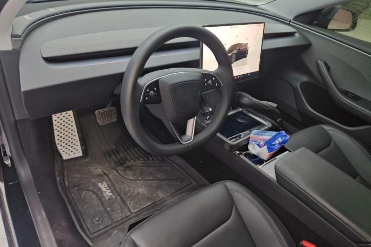 Used Tesla Model 3 2025 Rear-Wheel-Drive Version