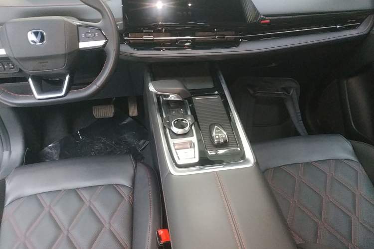 Used Changan CS55PLUS 2024 3rd Generation 1.5T DCT Prestige Model
